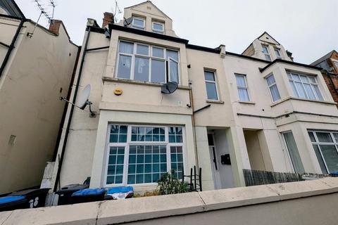 2 bedroom flat to rent, Chichele Road, London