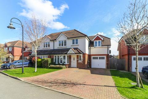 4 bedroom semi-detached house for sale - Culverhouse Way, Chesham HP5
