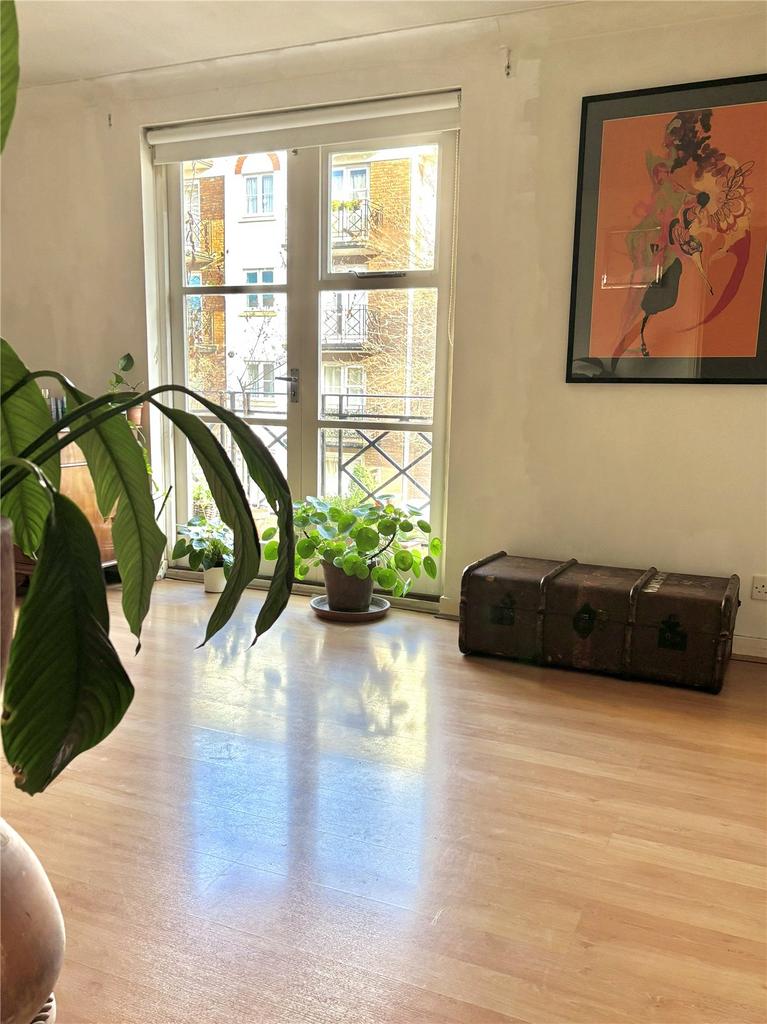 Studio Room