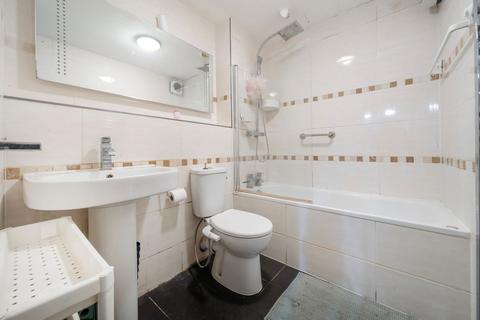 2 bedroom flat to rent, Sheepcote Road, Harrow HA1