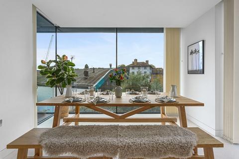 3 bedroom apartment to rent, Oval Road, London, NW1