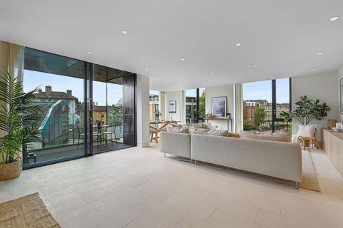 3 bedroom apartment to rent, Oval Road, London, NW1
