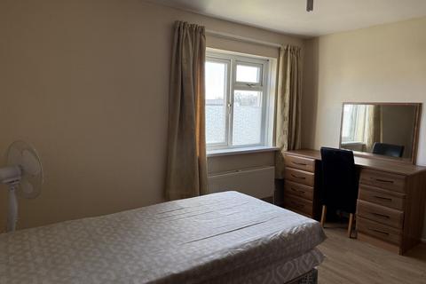 undefined, Tairfelin, Bridgend CF31