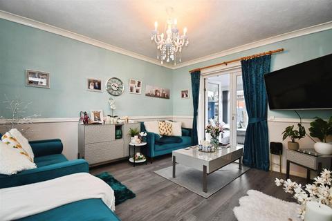 3 bedroom terraced house for sale, Willerby Road, Hull