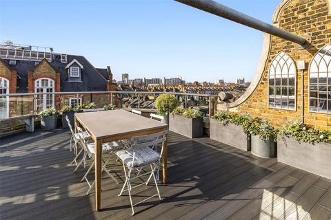 3 bedroom penthouse for sale, Thackeray Road, London, SW8