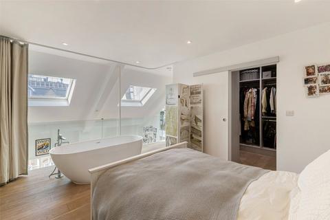 3 bedroom penthouse for sale, Thackeray Road, London, SW8