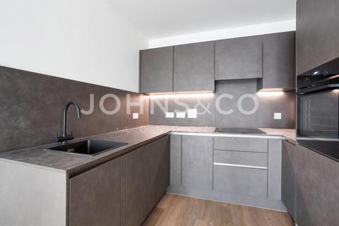 2 bedroom apartment to rent, Royal Gateway, Acton, London, W3