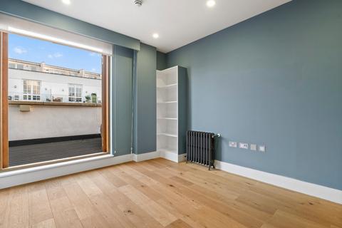 3 bedroom flat to rent, Oval Road, Primrose Hill, Camden