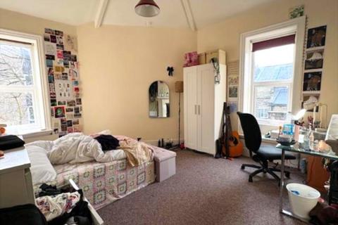 3 bedroom terraced house for sale, Cliff Lane, Leeds