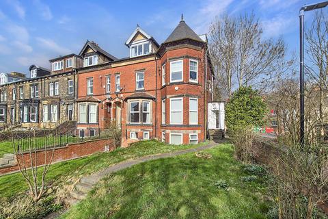 6 bedroom end of terrace house for sale, Regent Park Terrace, Leeds