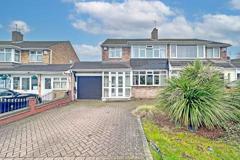 3 bedroom semi-detached house for sale - Haden Road, TIPTON, DY4 0AU