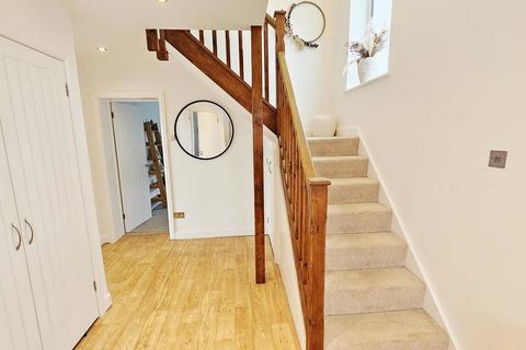 4 bedroom semi-detached house for sale, Hereford HR4
