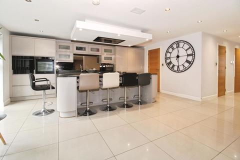 5 bedroom detached house for sale, Mellish Drive, Walsall, WS4 2HW