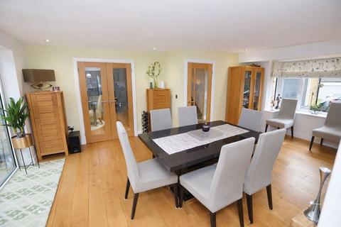 undefined, Bargrove Road, Maidstone