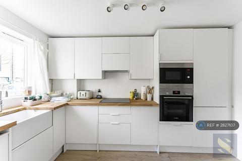 undefined, Alnwick Road, London, E16
