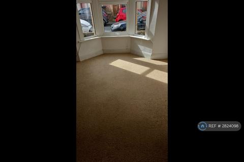 2 bedroom terraced house to rent, Hengaston St, Bristol, BS3