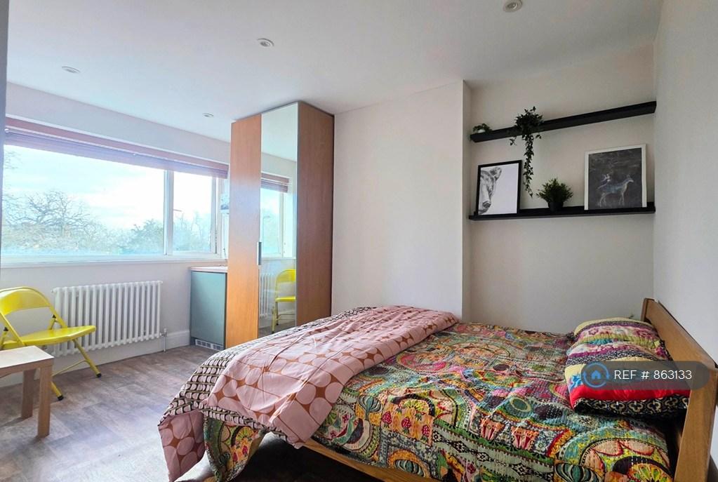 Room 2 (Top Floor) £750/Pcm Now Reserved