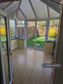 3 bedroom semi-detached house to rent, Woodruff Avenue Conniburrow, Milton Keynes, MK14
