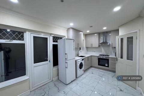 undefined, Waltham Avenue, Hayes, UB3