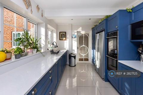 undefined, Syke Green, Scarcroft, Leeds, LS14