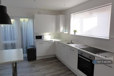 3 bedroom semi-detached house to rent, Burntwood Grange Road, London, SW18