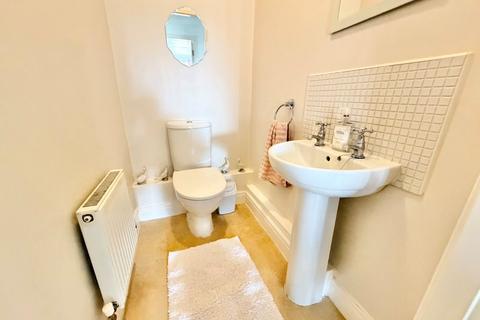 4 bedroom house for sale, Strawberry Park, Whitby