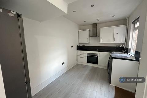 4 bedroom terraced house to rent, Needham Road, Liverpool, L7