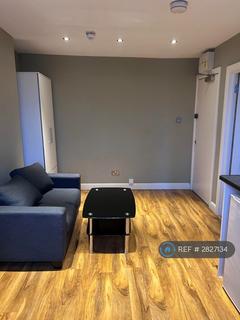 1 bedroom flat to rent, Claverton Street, London, SW1V