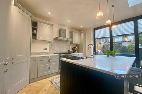 undefined, Willow Road, Enfield, EN1