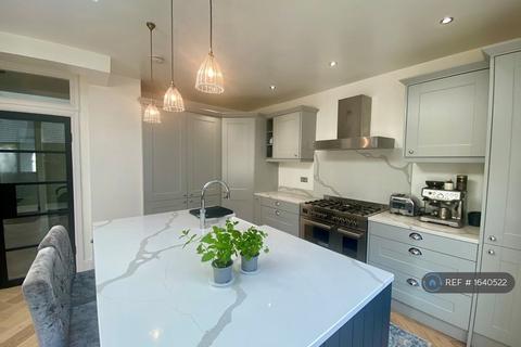 undefined, Willow Road, Enfield, EN1