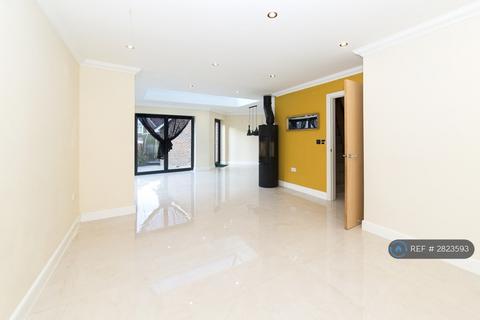 undefined, Richards Field, Basingstoke, RG24