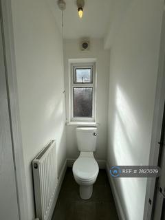 2 bedroom flat to rent, Nottingham Road, Mansfield, NG18
