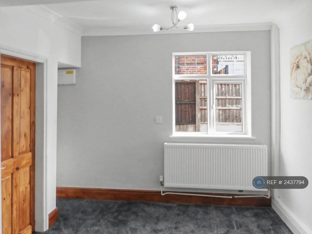 Living Room 4