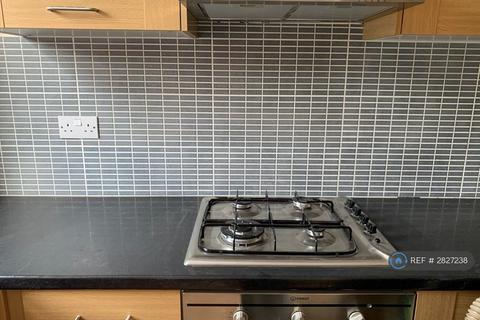 2 bedroom flat to rent, Main Road, Radcliffe-On-Trent, Nottingham, NG12