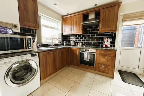 3 bedroom detached house for sale, Whitehorse Road, Brownhills, Walsall WS8 7PG