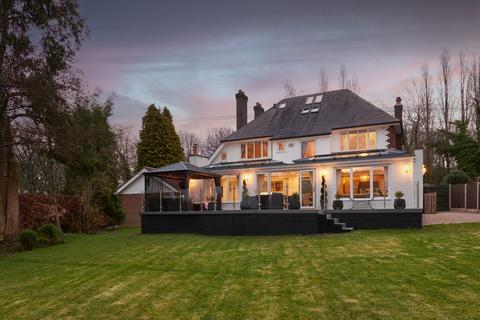 4 bedroom property for sale - West Park, Gee Cross, Hyde, SK14