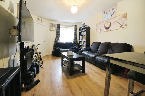 3 bedroom end of terrace house for sale, Boxall Way, Langley
