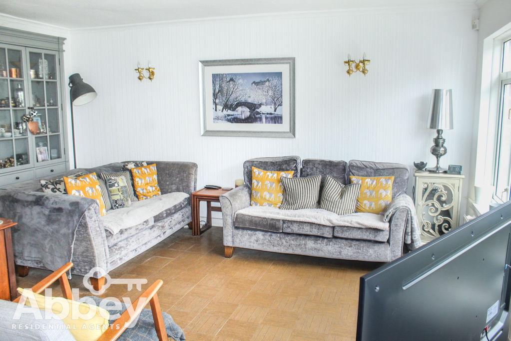 Lounge 1