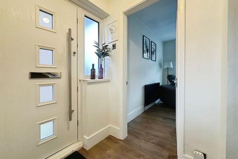 3 bedroom semi-detached house for sale, Bury Road, Radcliffe,