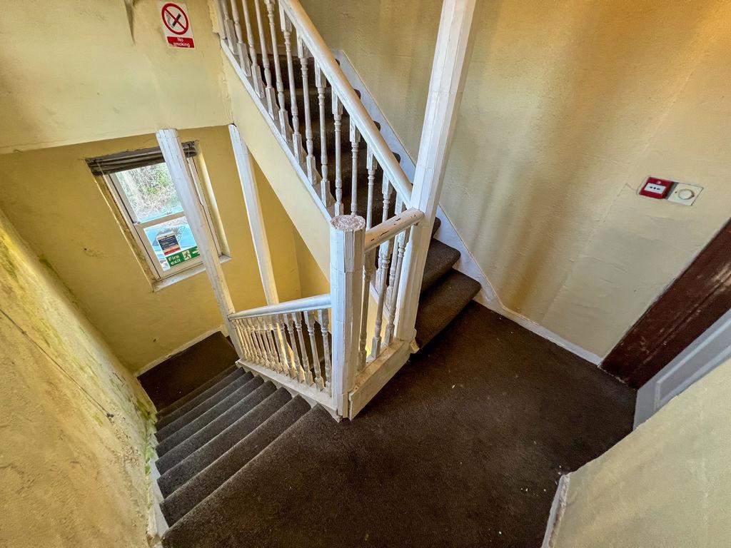 1 Albany Road,...