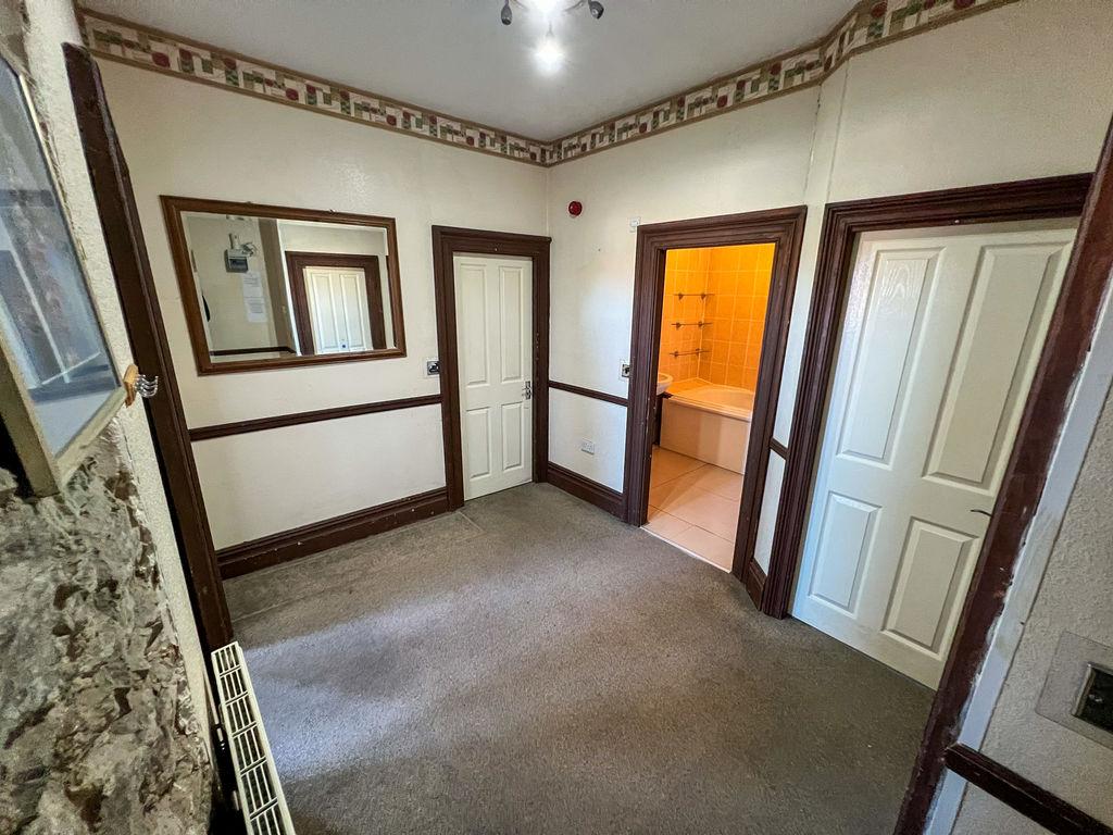 1 Albany Road,...