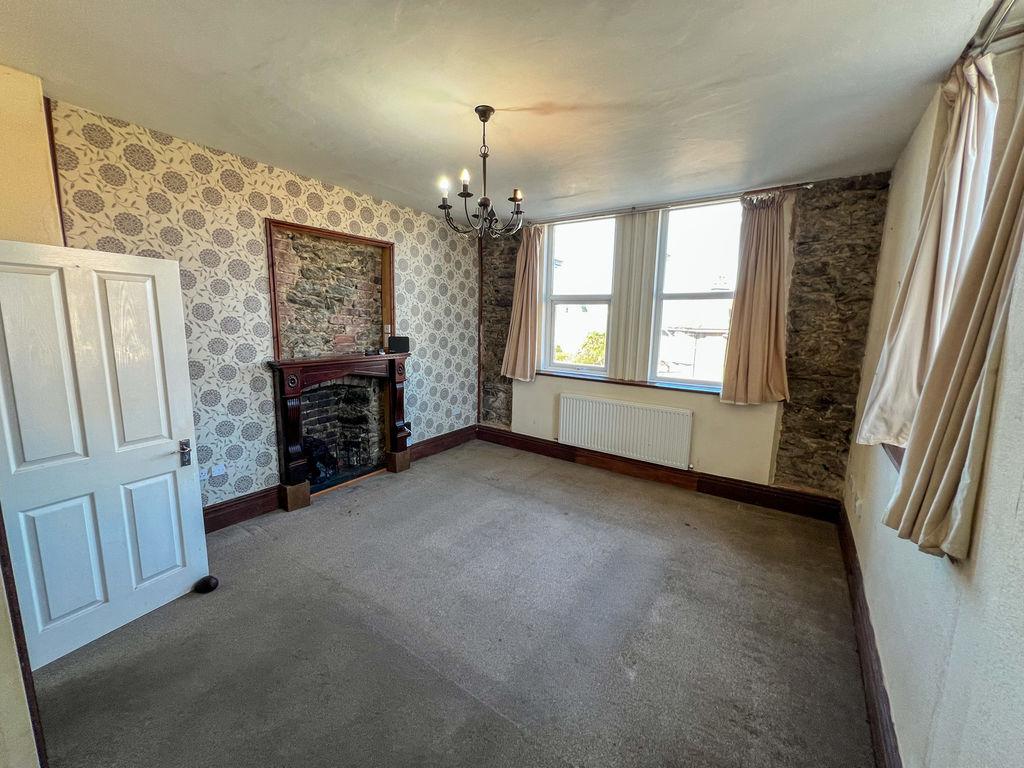 1 Albany Road,...