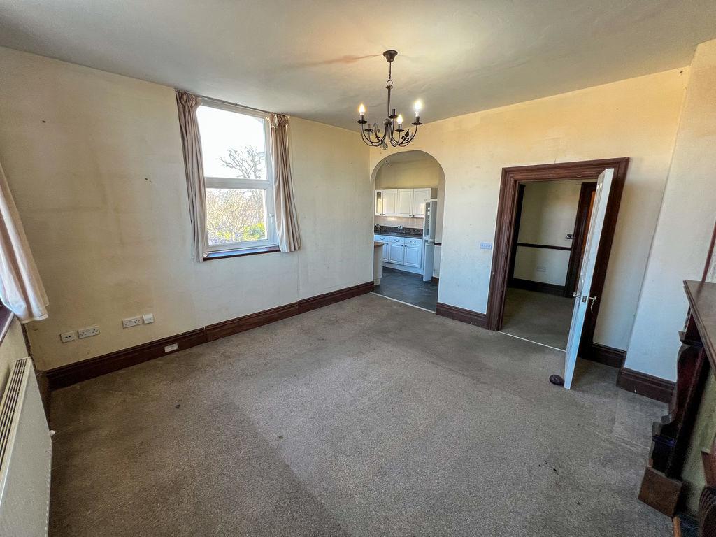 1 Albany Road,...