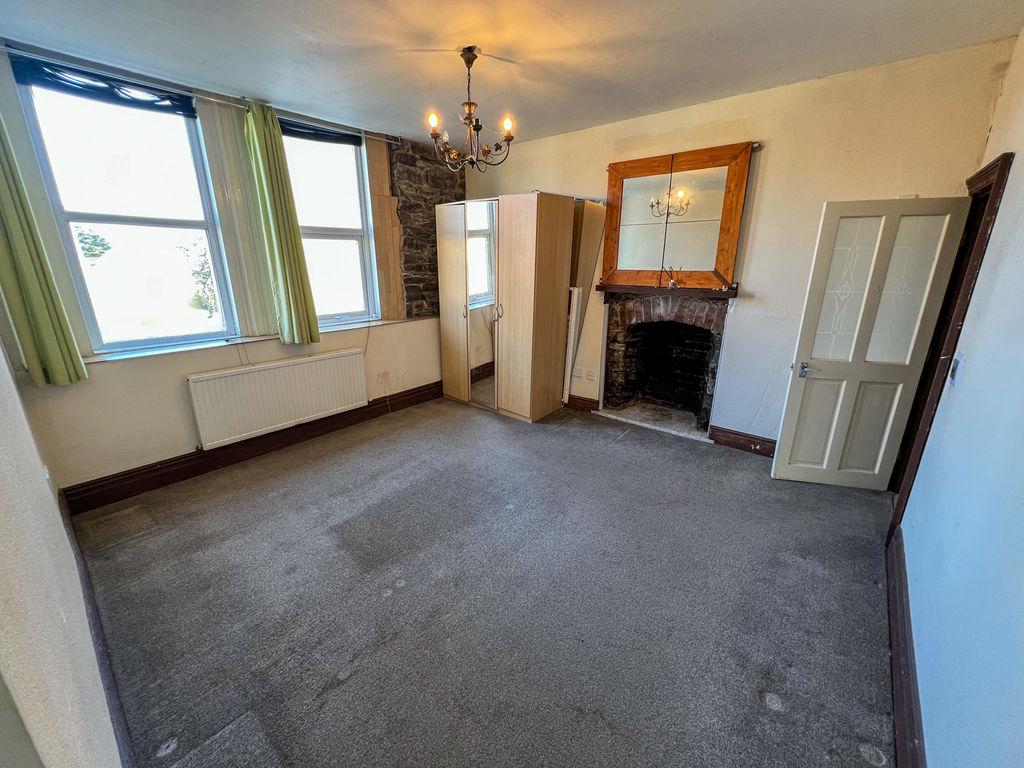 1 Albany Road,...