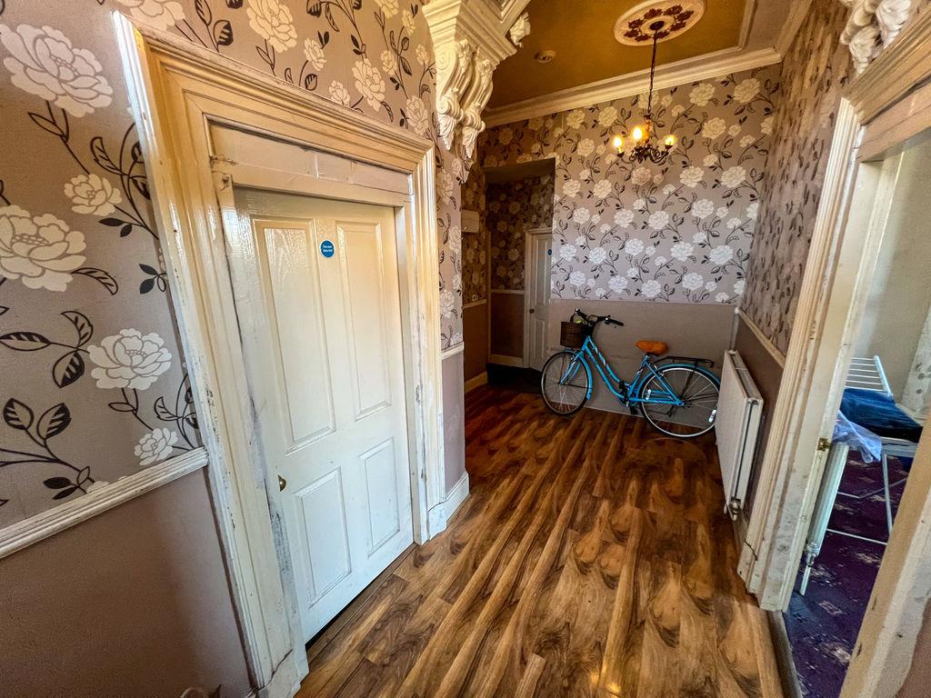1 Albany Road,...