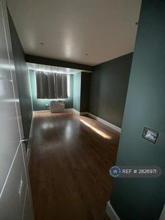 undefined, Park St, Luton, LU1