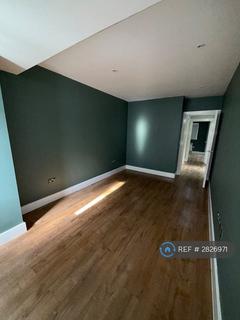 undefined, Park St, Luton, LU1