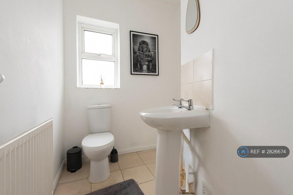 Toilet 2