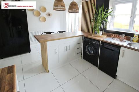3 bedroom semi-detached house for sale, Bluebell Crescent, Walsall