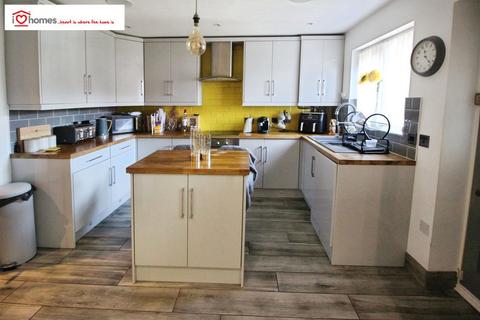 undefined, Basalt Close, Walsall
